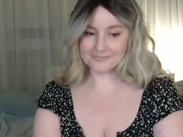 Mathilde_Solveig Chaturbate stream image from January 31, 2025