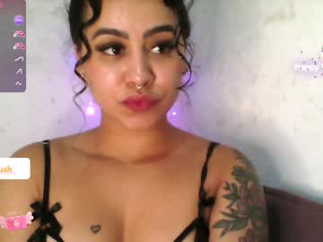 Pollycrush Chaturbate stream image from January 31, 2025