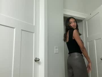 Therealgiana Chaturbate stream image from January 31, 2025
