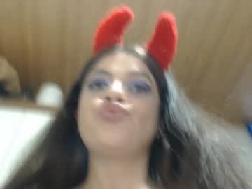 Bluee_Rose Chaturbate stream image from February 01, 2025