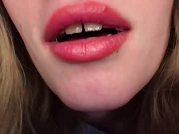 Eviecam Chaturbate stream image from February 01, 2025