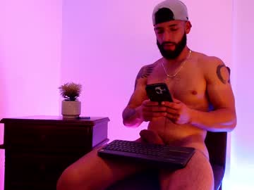 Max_Xl_ Chaturbate stream image from February 01, 2025