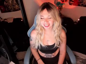 Nicolepeachx Chaturbate stream image from February 01, 2025