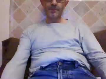 Pasatienpos Chaturbate stream image from February 01, 2025