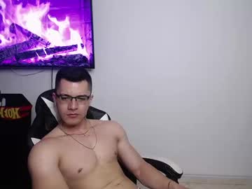 Danteread Chaturbate stream image from February 01, 2025