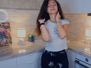 Silviacrull Chaturbate stream image from February 01, 2025