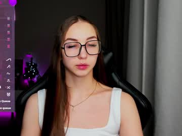 Sm0ly Chaturbate stream image from February 01, 2025