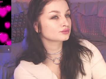 Britneybarker Chaturbate stream image from February 01, 2025