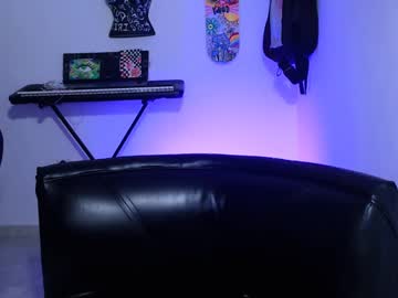 Eva_Brooks1 Chaturbate stream image from February 01, 2025