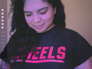 Kimmiakiss22 Chaturbate stream image from February 01, 2025