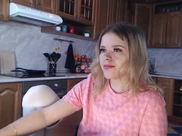 Aurorarayss Chaturbate stream image from February 01, 2025