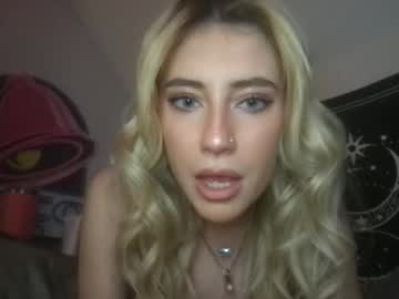 Nikki_Dreammm Chaturbate stream image from February 01, 2025