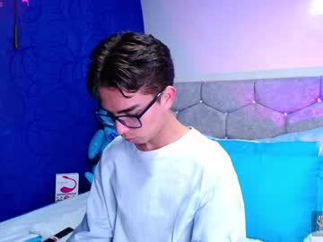 Owenblue__ Chaturbate stream image from February 01, 2025