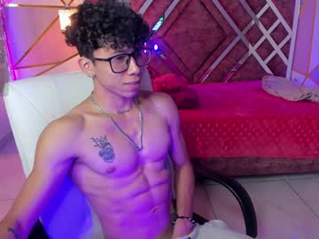Akazaboy Chaturbate stream image from February 01, 2025