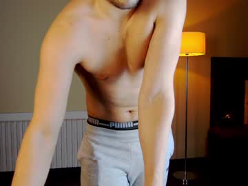 Friend123211 Chaturbate stream image from February 01, 2025