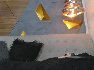 Lily_Waist Chaturbate stream image from February 01, 2025