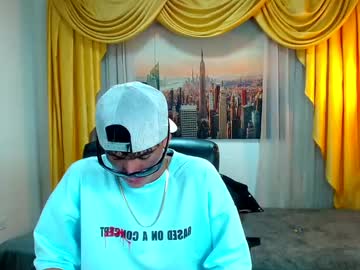 Bosshunteer Chaturbate stream image from February 01, 2025