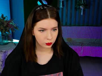 Aliceinredsquare Chaturbate stream image from February 01, 2025