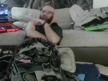 Benny4211 Chaturbate stream image from February 01, 2025