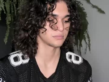 Halan_Jr Chaturbate stream image from February 01, 2025