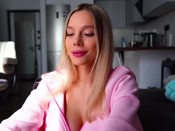 Whitebanny Chaturbate stream image from February 01, 2025
