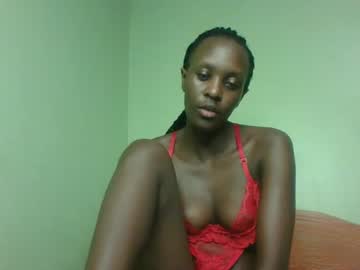 Sweet69petyte Chaturbate stream image from February 01, 2025
