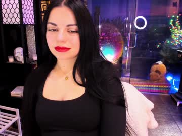 Alma_Pearl Chaturbate stream image from February 01, 2025