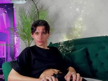 Floydmarshall Chaturbate stream image from February 01, 2025