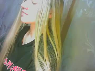 Karolynafox Chaturbate stream image from February 01, 2025