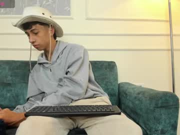 Lucian_Davi Chaturbate stream image from February 01, 2025