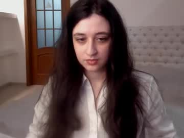 Ginablum Chaturbate stream image from February 01, 2025