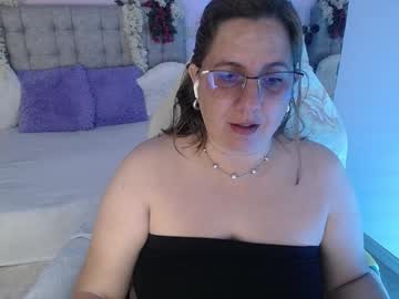 Katiee_Jones_ Chaturbate stream image from February 01, 2025