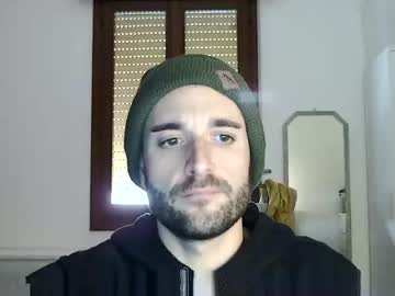 Vittorio20cm Chaturbate stream image from February 01, 2025