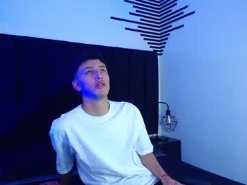 Darksskinned Chaturbate stream image from February 01, 2025