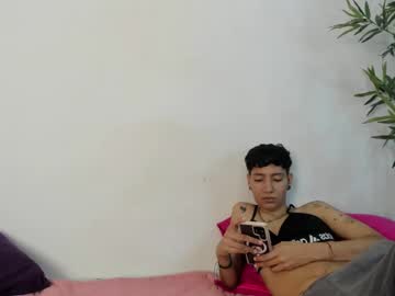 Ale_Bisx Chaturbate stream image from February 01, 2025