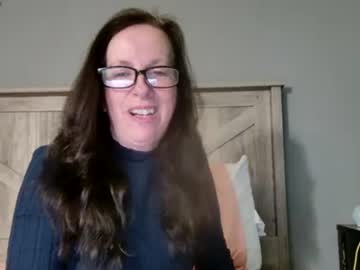 Divinepeachgoddess Chaturbate stream image from February 01, 2025
