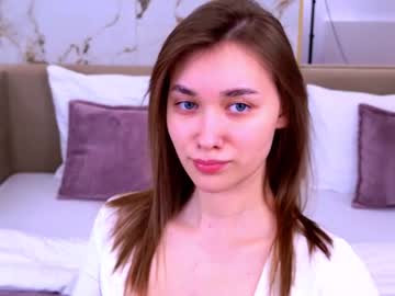 Elizabethcash Chaturbate stream image from February 01, 2025