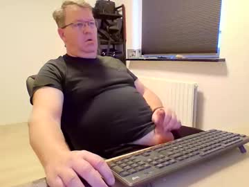 Henrikrp1971 Chaturbate stream image from February 01, 2025