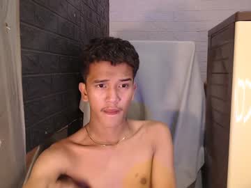Ken_Bigcockxx Chaturbate stream image from February 01, 2025