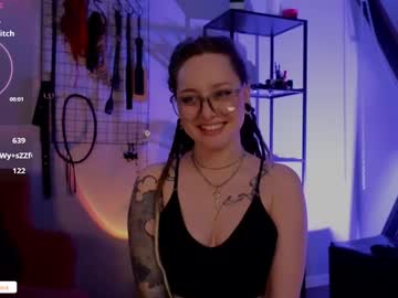 Koracrosbie Chaturbate stream image from February 01, 2025