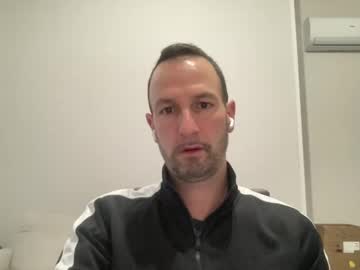 Peppinslosqualo Chaturbate stream image from February 01, 2025