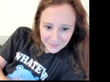 Red19910107 Chaturbate stream image from February 01, 2025