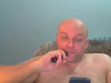 Vazik2345 Chaturbate stream image from February 01, 2025