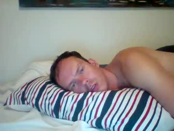Liamrosezn Chaturbate stream image from February 01, 2025