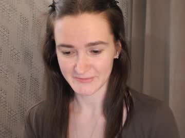 Pineapple__Mood Chaturbate stream image from February 01, 2025