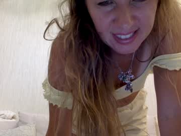 Kittenger Chaturbate stream image from February 01, 2025