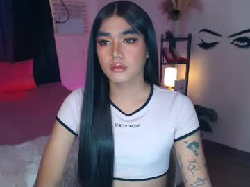 Ultimatesexytrans Chaturbate stream image from February 01, 2025