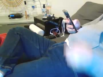 Submissivguy Chaturbate stream image from February 01, 2025