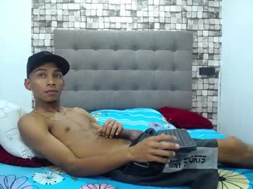 Alejandro_King1 Chaturbate stream image from February 01, 2025