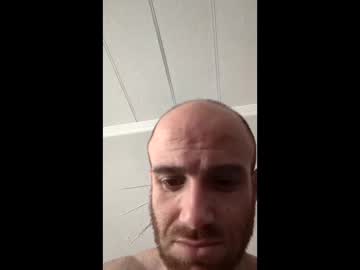 Suckmeestoywood Chaturbate stream image from February 01, 2025